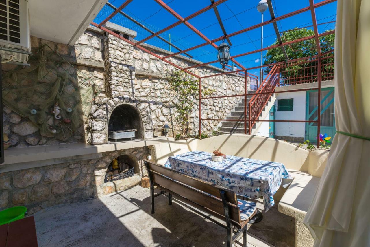 דראמליי Apartment Kristina מראה חיצוני תמונה